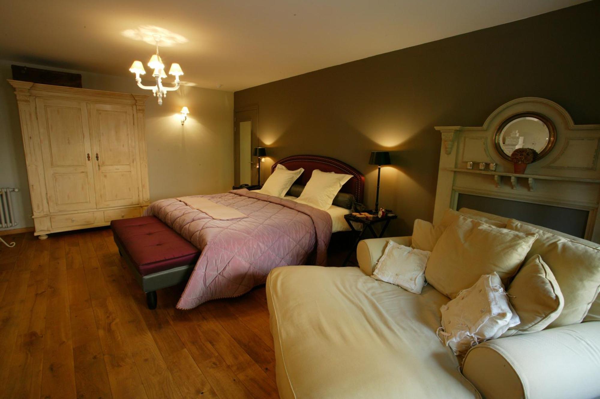 Charmehotel Manoir Ogygia 4*
