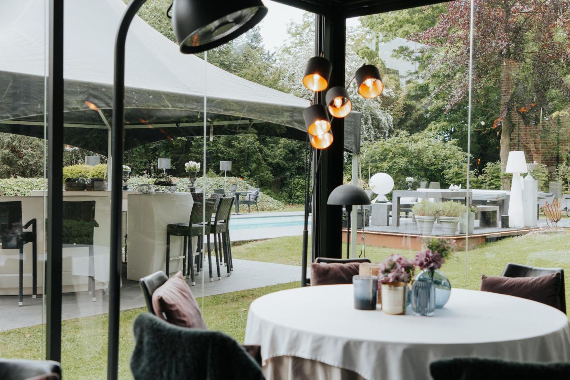 Charmehotel Manoir Ogygia 4*