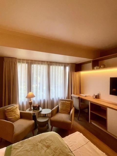 Hotel Charmehotel Manoir Ogygia 4*